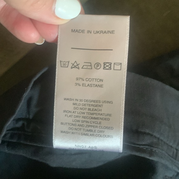 NWT NN07 No Nationality Solid Shorts in Navy - Picture 10 of 11